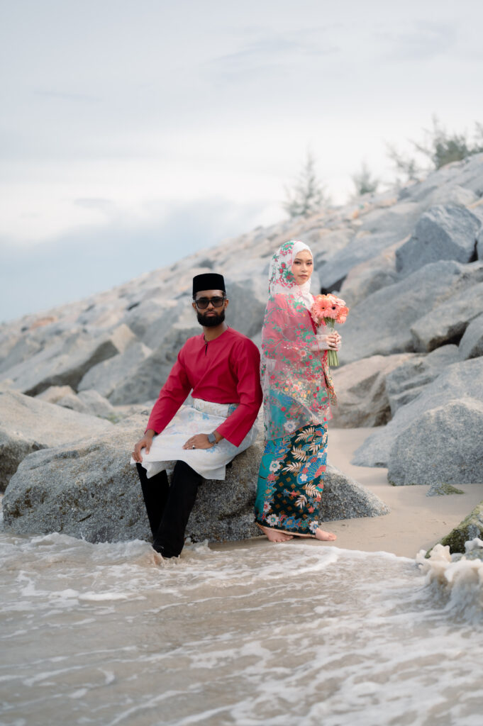 Outdoor portrait session in Miami, Kuala Terengganu by Temuha Photography